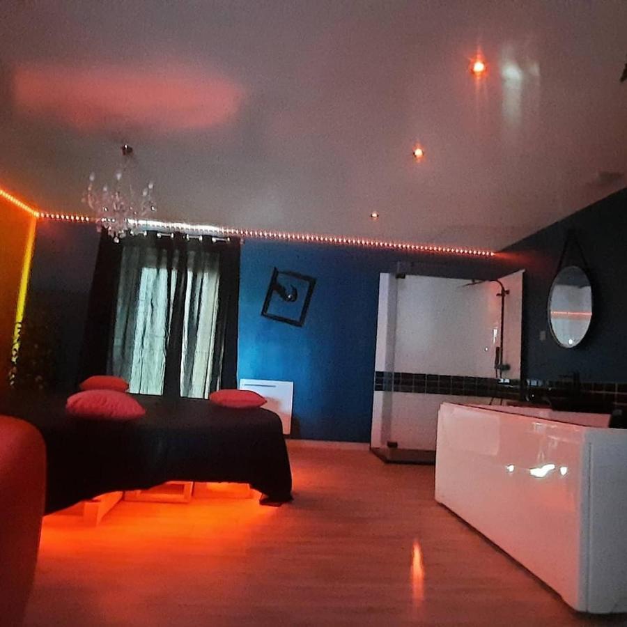 Nuit Insolite-Room Love Saint-Germain  Εξωτερικό φωτογραφία