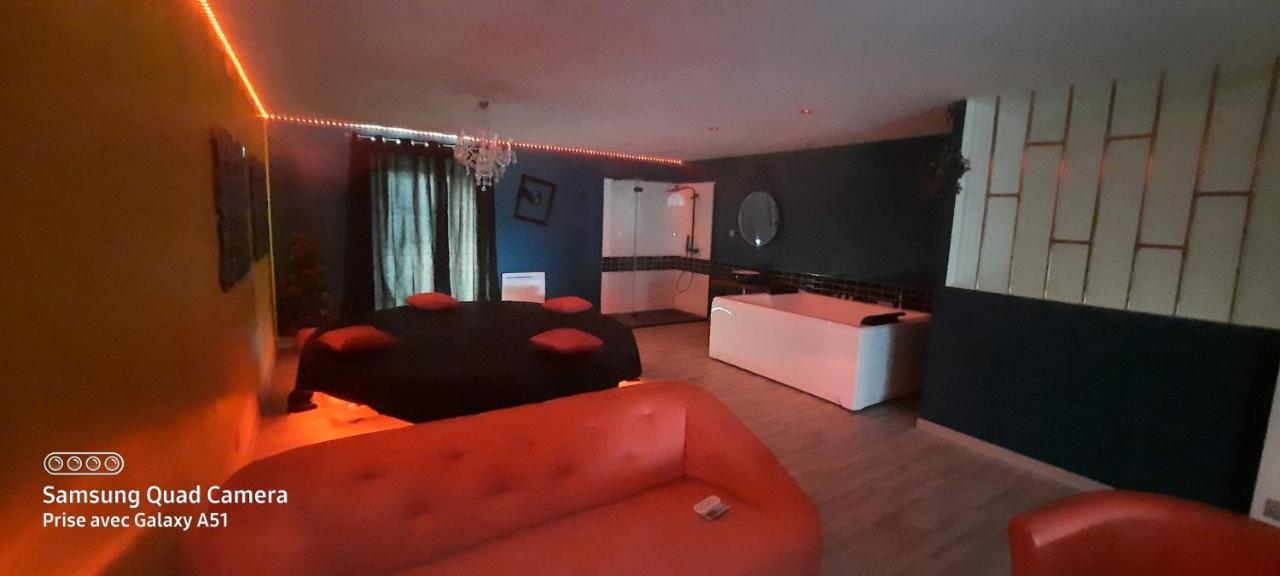 Nuit Insolite-Room Love Saint-Germain  Εξωτερικό φωτογραφία