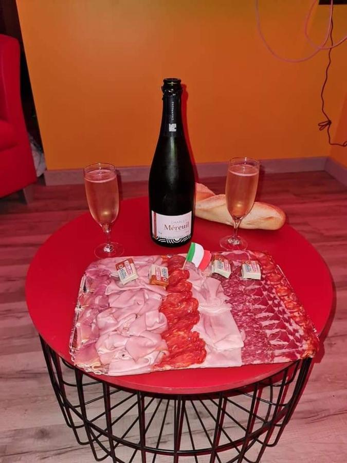Nuit Insolite-Room Love Saint-Germain  Εξωτερικό φωτογραφία