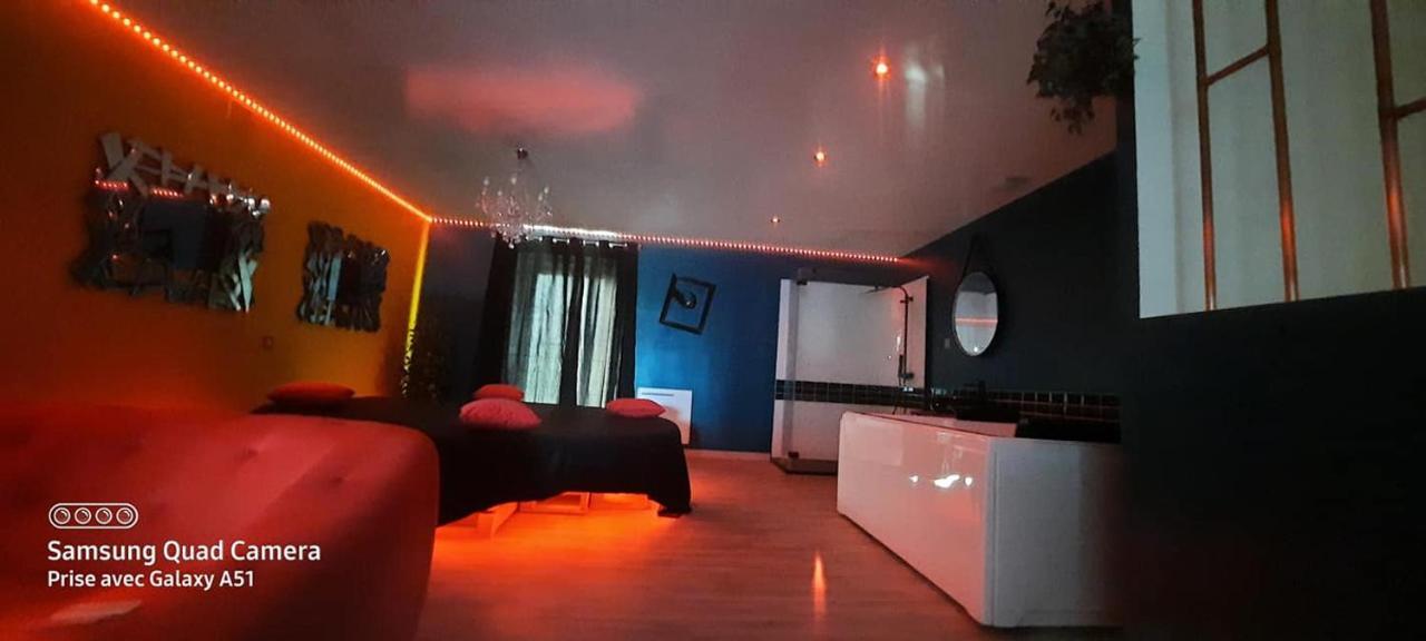 Nuit Insolite-Room Love Saint-Germain  Εξωτερικό φωτογραφία