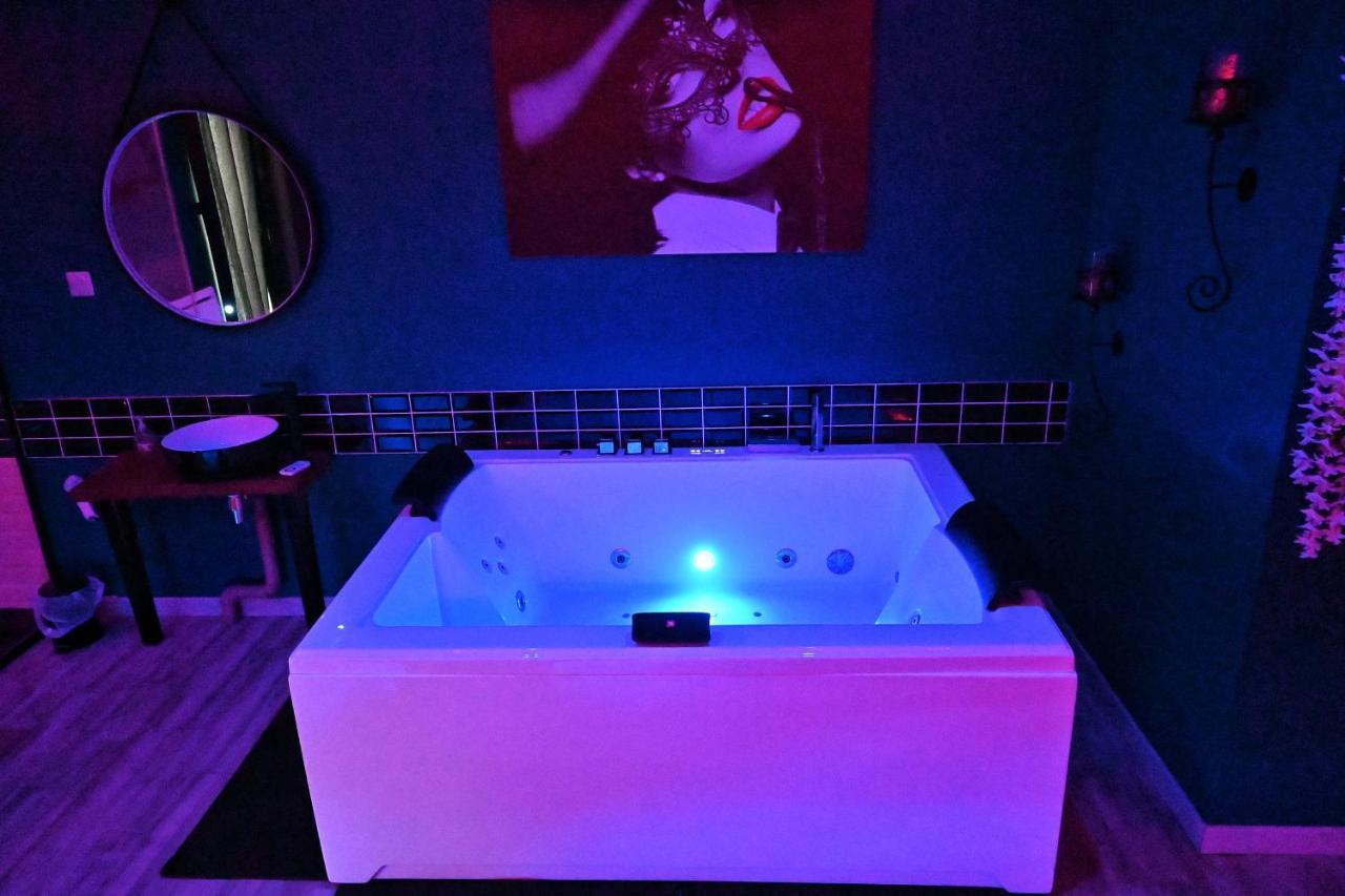 Nuit Insolite-Room Love Saint-Germain  Εξωτερικό φωτογραφία